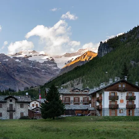 Hotel Lo Scoiattolo Gressoney-la-Trinité