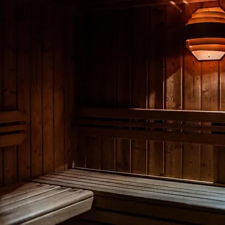 Hotel Lo Scoiattolo 4*