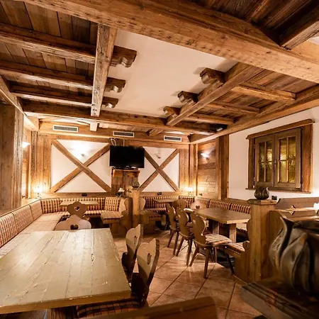 Hotel Lo Scoiattolo Gressoney-la-Trinité