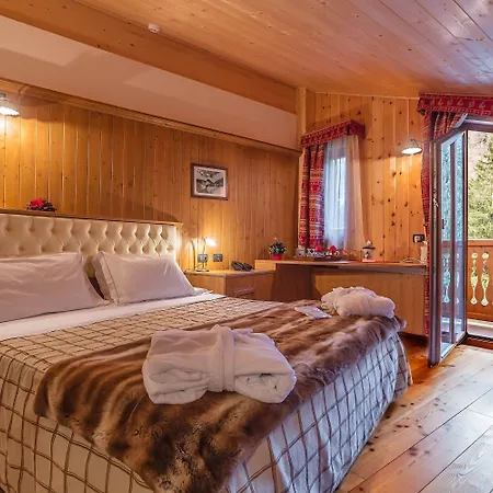 Lo Scoiattolo Hotel 4*