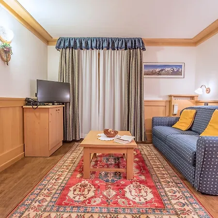 Hotel Lo Scoiattolo 4*