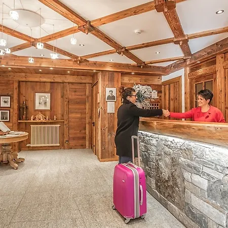 Lo Scoiattolo Hotel 4*
